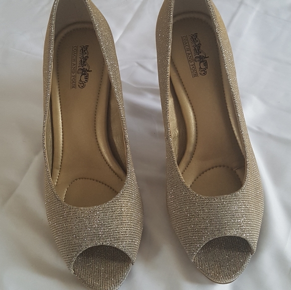 Classy Coach and four High heels size 8 - Picture 1 of 8
